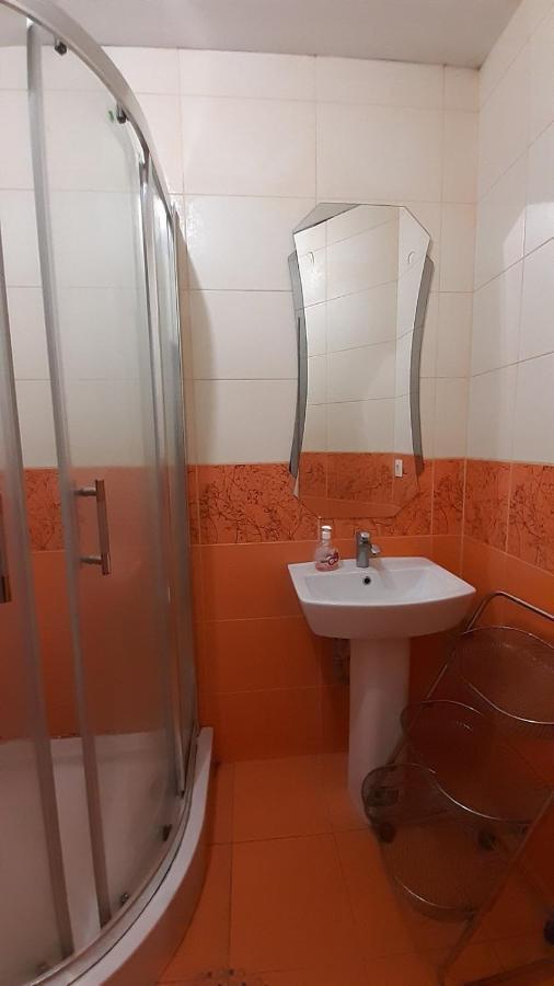 Apartment Na Saharova อิวาโน-ฟรานกิฟสเก ภายนอก รูปภาพ